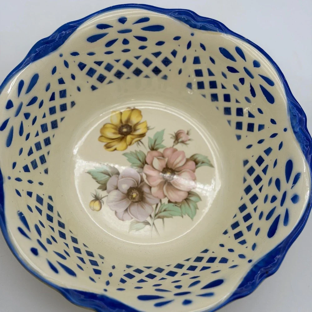 Homer Laughlin Virginia Rose Reticulated Lattice Floral Bowl Cobalt Blue Trim